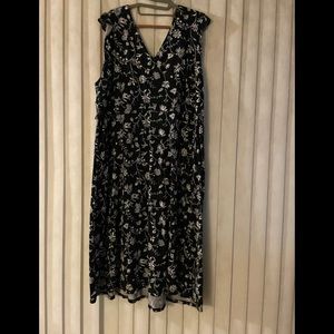 LOFT. Black and white Floral dress size 22